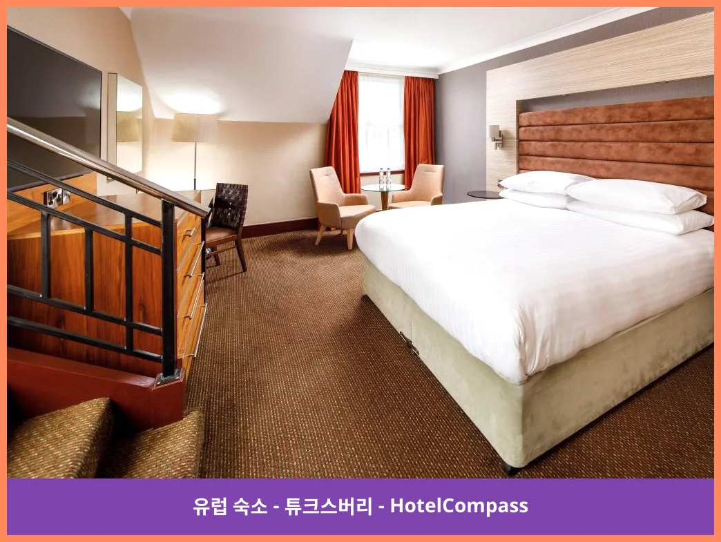 One Bedroom, Suite, 1 King, Alternate bed: sofa bed